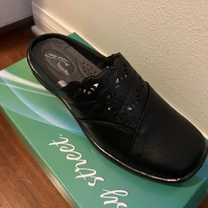 Easy Street Womens Forever Mule Black, Clogs size 8.5